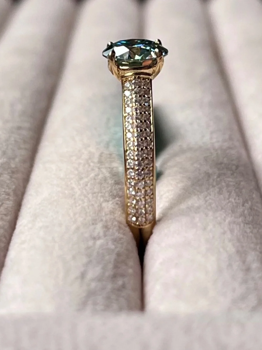 R124 | Teal Moissanite Cathedral Setting Ring